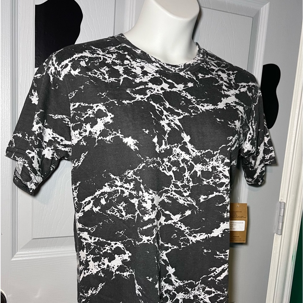 Shirt - Picture 3 of 3